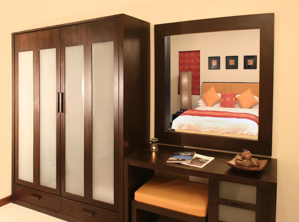 The Gardens Villa Bang Rak Beach  Room photo