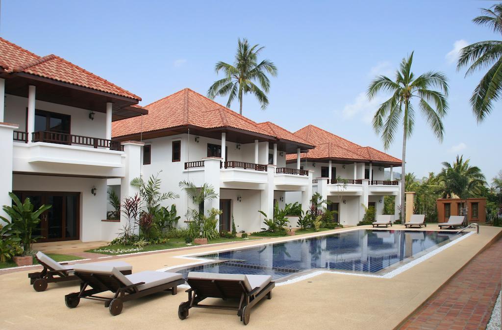 The Gardens Villa Bang Rak Beach  Room photo